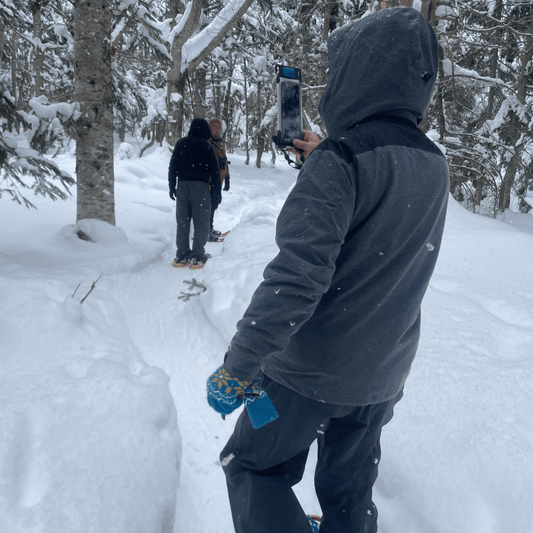 雪や冷気にも強い防水設計｜冬季登山で頼れるエアポンプ搭載防水ケース - Sweetleaff