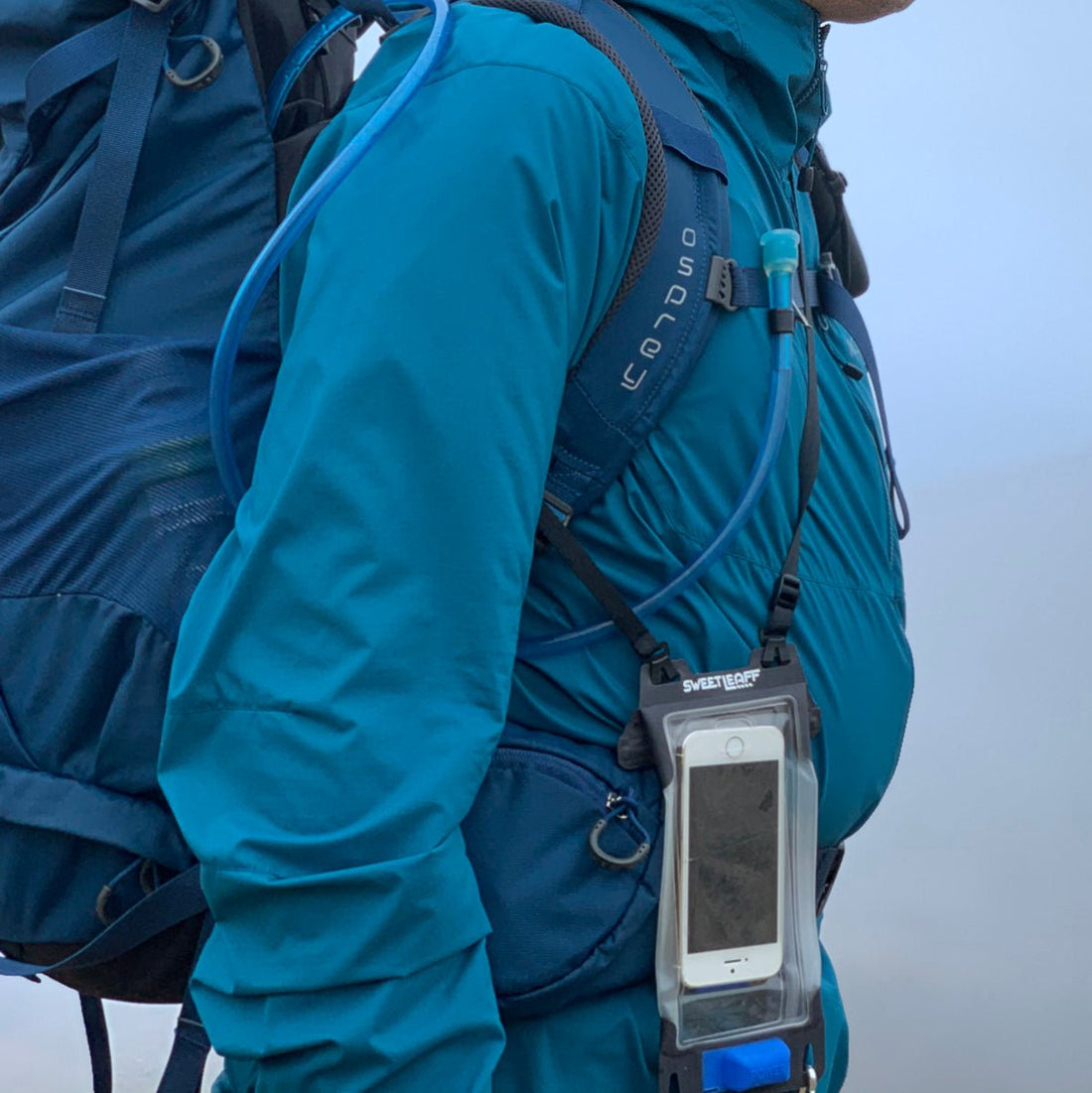 スマホを水から守る、快適操作の新基準｜エアポンプ搭載防水ケース - Sweetleaff